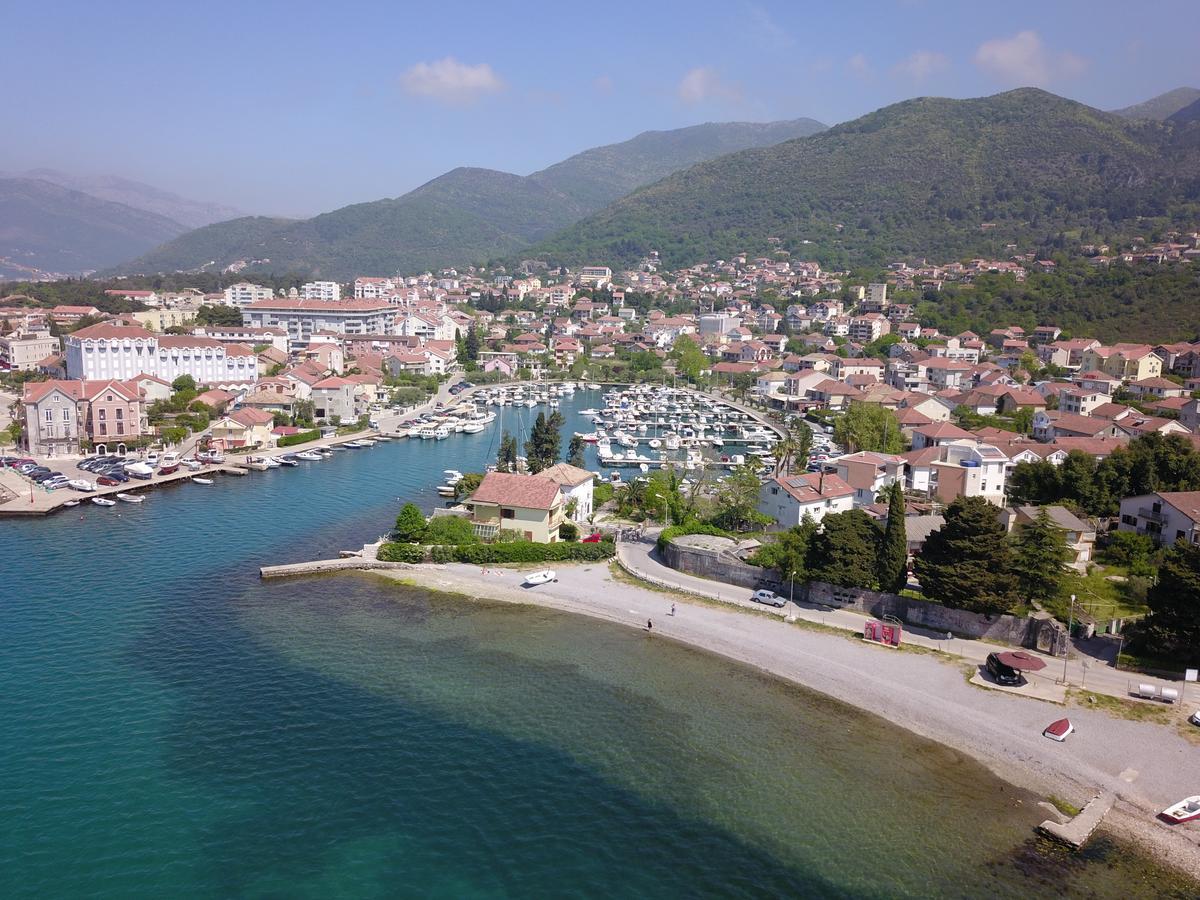 Villa Royal Apartments Tivat Exterior photo