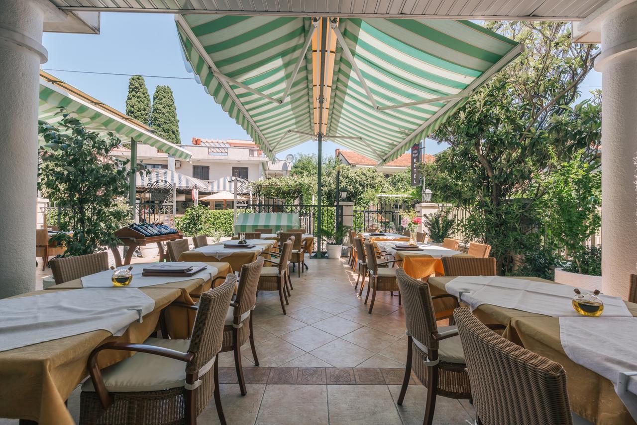 Villa Royal Apartments Tivat Exterior photo