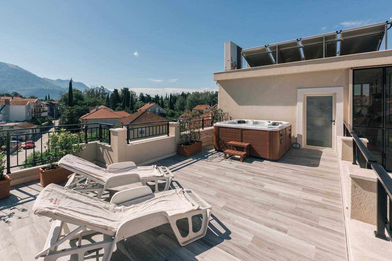 Villa Royal Apartments Tivat Exterior photo