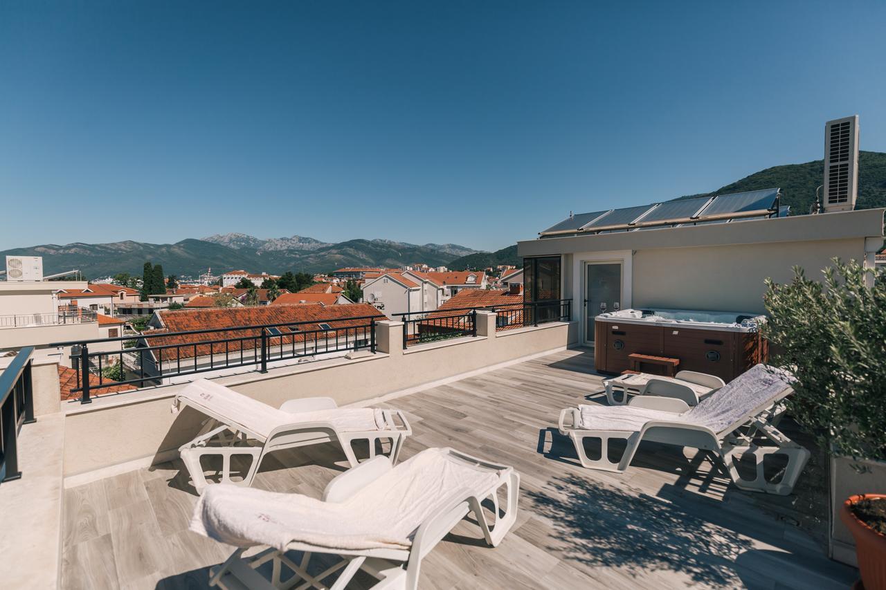 Villa Royal Apartments Tivat Exterior photo